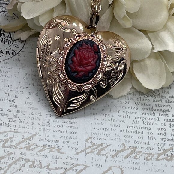 Cameo Black Red Love Rose Gothic Christmas Rose Gold Heart Locket Anniversary - Picture 2 of 12